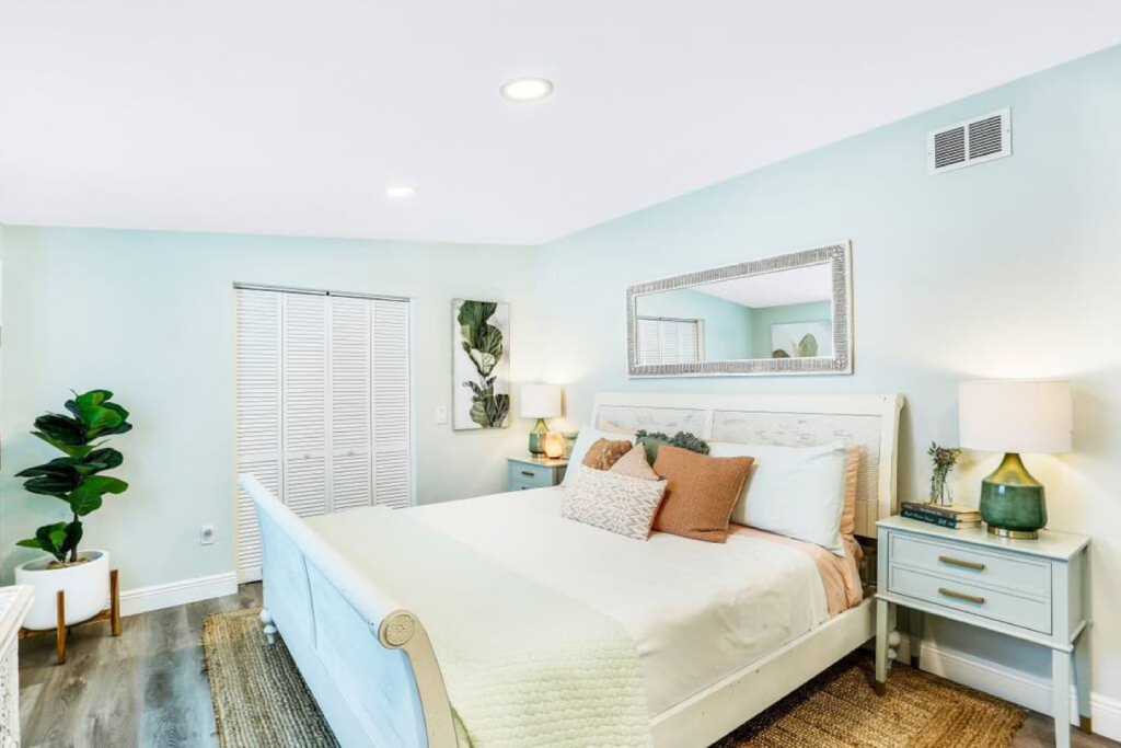 Holiday House Bedroom 2 Image 2