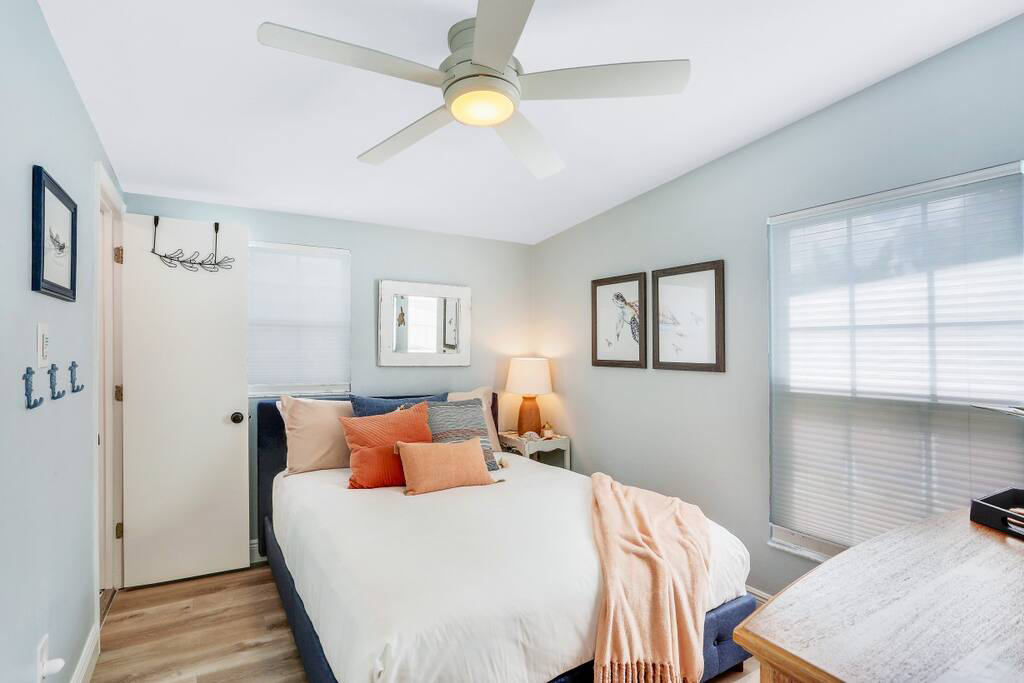 Holiday House Bedroom 3 Image 3