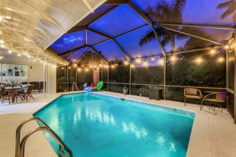 Parrot Holiday House Image Library Imgs 46